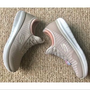 NEW SKECHERS SYNERGY 2.0 SLIP ON ATHLETIC SHOES